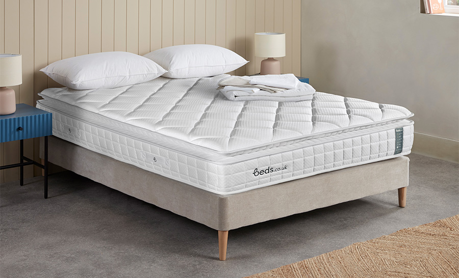 pillowplush_900x546-01